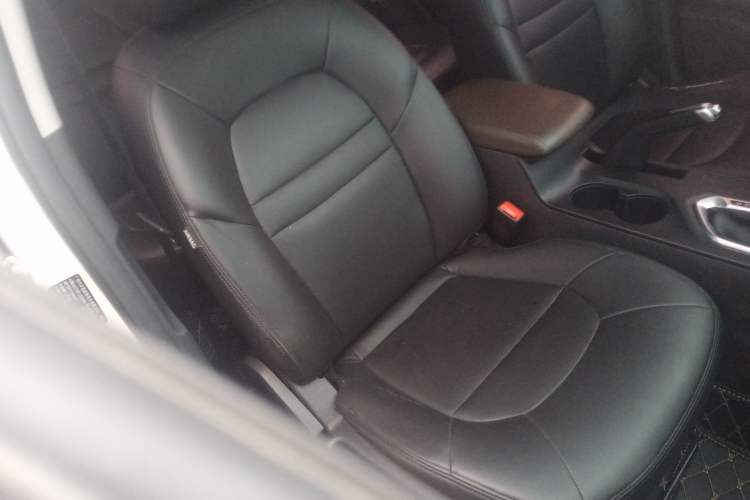 Used GAC Trumpchi GS4 2015 200T G-DCT Elite Edition Right Front Seat