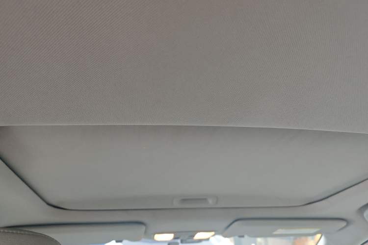 Used Honda Civic 2014 1.8L automatic luxury edition Headliner