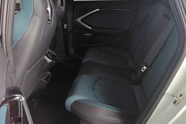 Used MG 7 2023 1.5T DCT Luxurious Supreme Edition