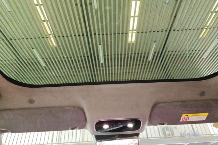 Used Hima AITO M8 2025 Extended-Range Ultra Version 53.4 kWh 6-Seater Edition
