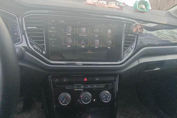 Used Volkswagen T-ROC 2022 280TSI DSG Two-Wheel Drive Comfort PLUS