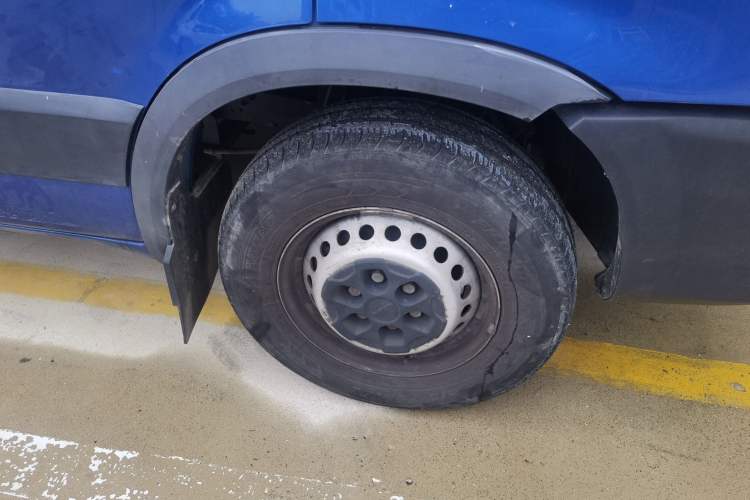 Used Iveco Eurocargo 2018 2.3T Short-Wheelbase Low-Roof Multi-Purpose Van with Side Sliding Door F1A