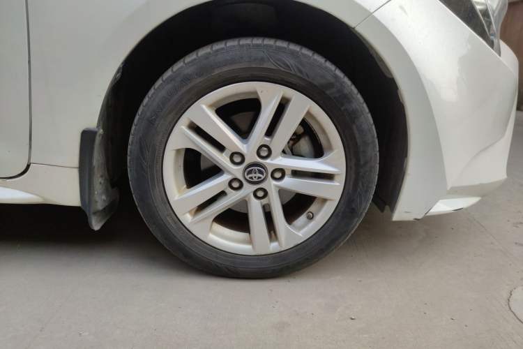 Used Toyota Levin 2019 Dual-Engine 1.8H E-CVT Entry-Level Model China VI Standard
