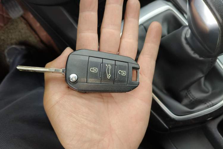 Used Peugeot 408 2014 1.8L Manual Leading Edition
