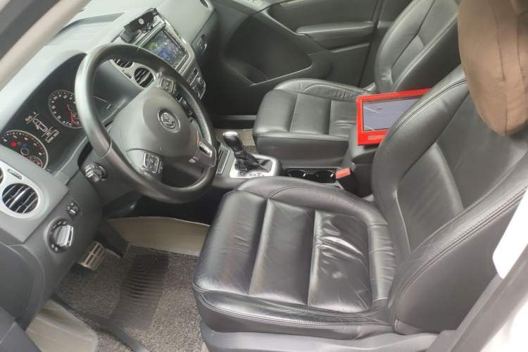 Used Volkswagen Tiguan 2015 1.8TSI Automatic Two-Wheel Drive Comfort Edition Left Front Seat