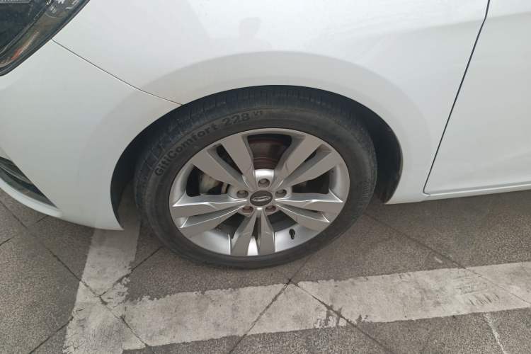 Used Chery Arrizo 5 2017 1.5L Manual Lingchao Edition Left Front Wheel Hub