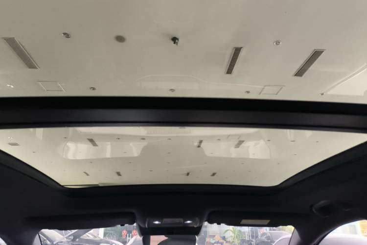 Used BYD Song L DM-i 2025 Intelligent Driving Version 160 km Beyond-Range Type Headliner