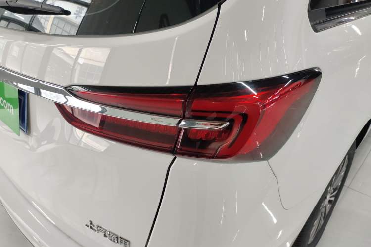 Used Buick GL8 2023 Land Executive Class Smart Enjoyment Model