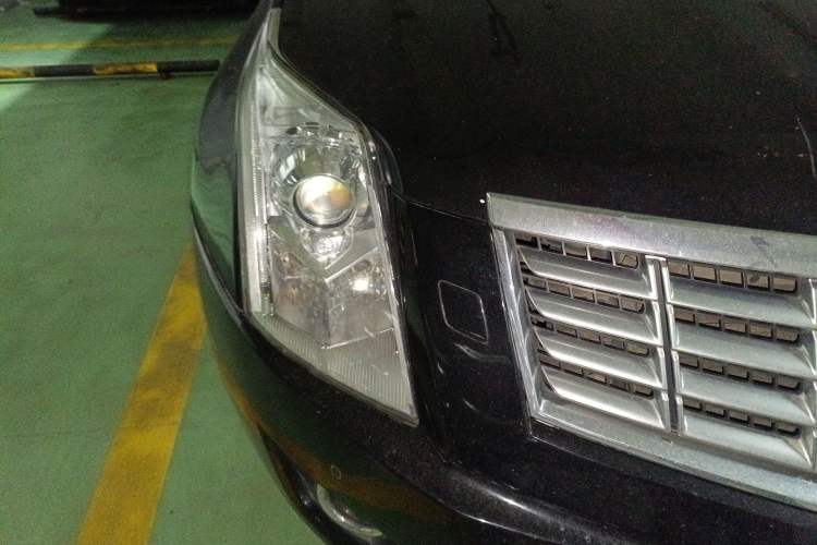 Used Cadillac SRX 2011 3.0L Flagship Edition Right Front Headlight