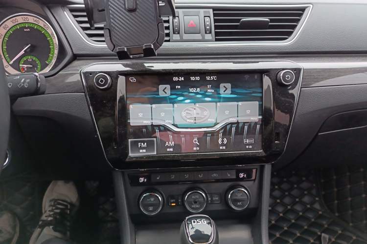 Used Skoda Superb 2018 TSI330 DSG Luxury Edition China V Standard Audio And AC Panel