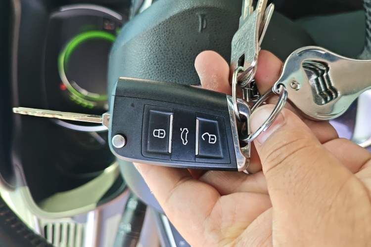 Used Renault Kadjar 2016 2.0L Two-Wheel Drive Leading Edition Vehicle Key