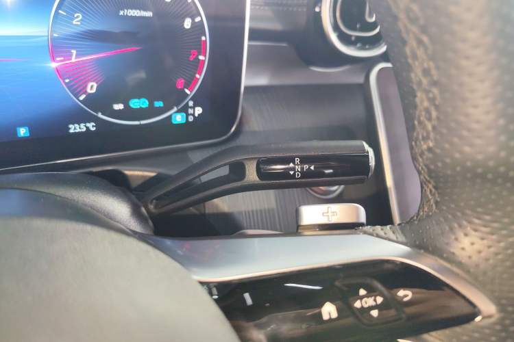 Used Mercedes-Benz C-Class 2022 Restyled C 200 L Sport Edition Gear Lever