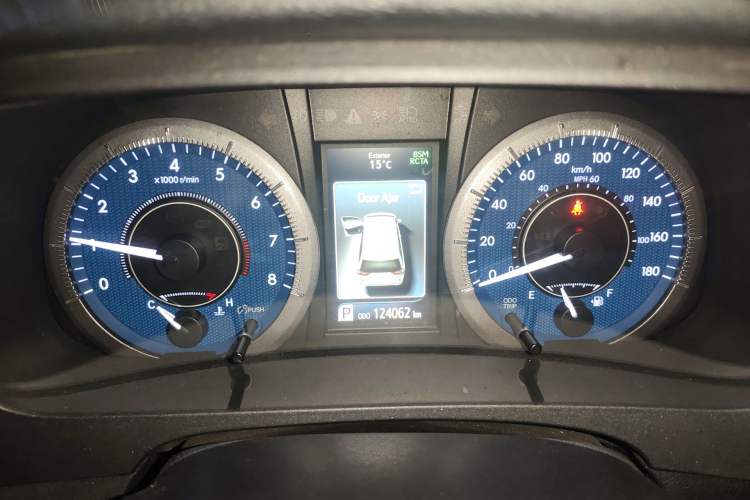 Used Toyota SIENNA 2018 3.5L Four-Wheel Drive SE Version 7 Seats U.S. Specification Instrument Cluster