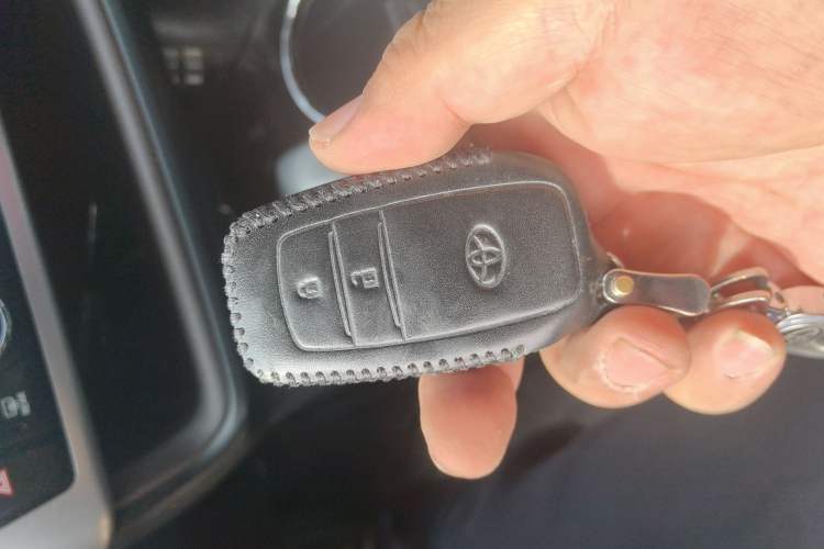 Used Toyota Highlander 2021 2.0T Four-Wheel Drive Luxury Edition 7 Seats Vehicle Key