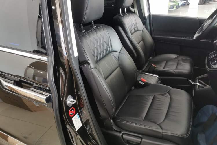 Used Honda Elysion 2019 2.0L Hybrid Luxury Edition