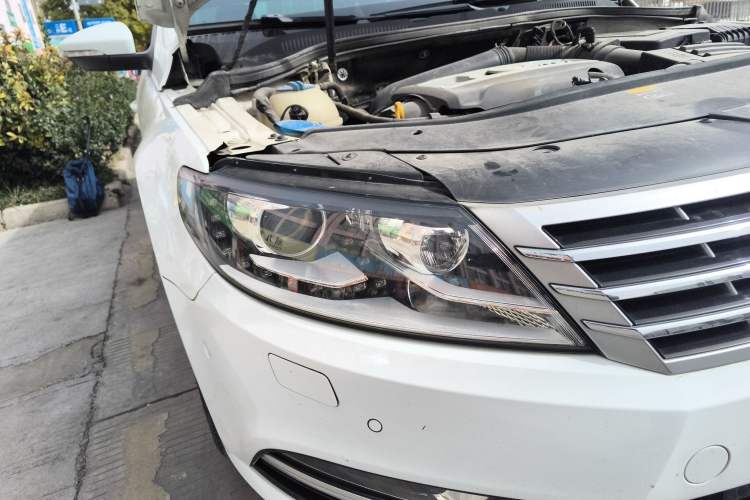 Used Volkswagen FAW-Volkswagen CC 2018 1.8TSI Luxury Model Right Front Headlight