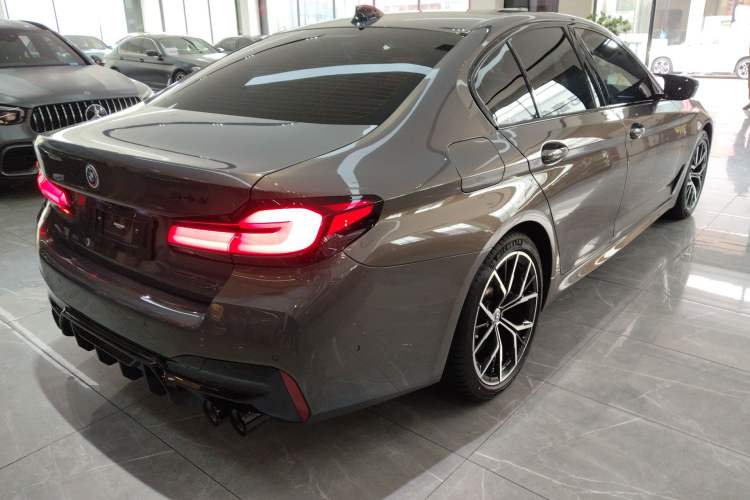 Used BMW 5 Series 2022 Restyled 540i Luxury Edition M Sport Package
