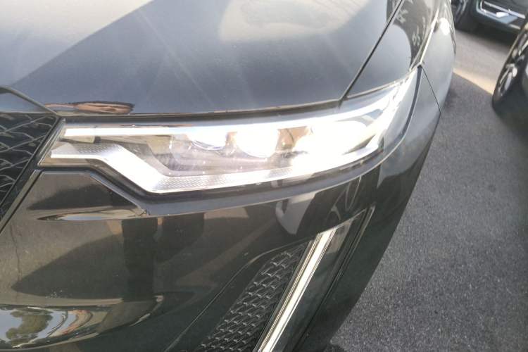 Used Cadillac XT6 2022 2.0T Six-Seater Four-Wheel Drive Luxury Version
