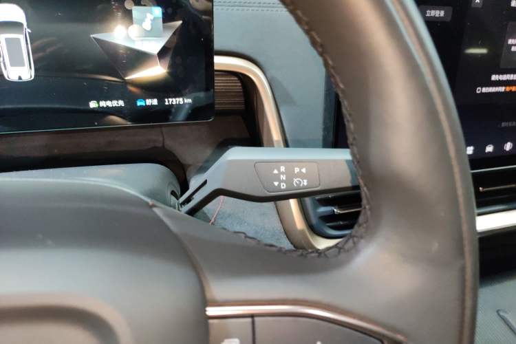 Used Dongfeng eπ eπ008 2025 210 Ultra Smart Drive Version 6 Seats Gear Lever