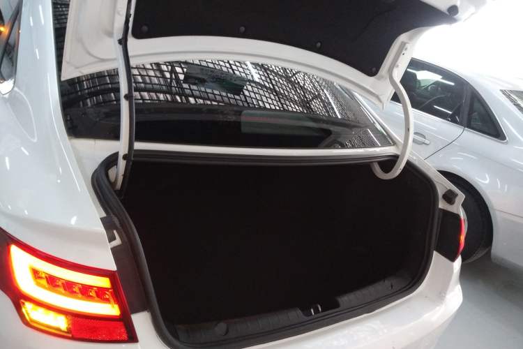 Used Geely Auto Emgrand GL 2021 UP 1.4T CVT Leading Edition
