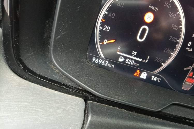 Used Lynk & Co 03 2018 1.5TD DCT JingPro Edition China V Standard Odometer Close Up