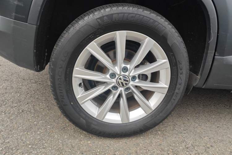 Used Volkswagen Tiguan L 2017 300TSI Automatic Two-Wheel Drive Silk Road Comfort Edition