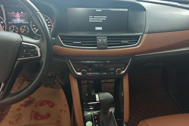 Used BORGWARD BX7 2016 28T 2WD Elite Edition 5-seater
