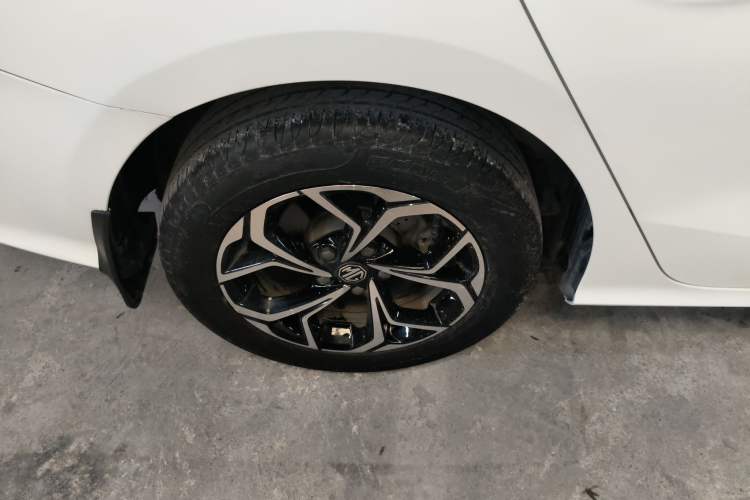 Used MG 5 2021 180 DVVT CVT Youth Luxury Edition
