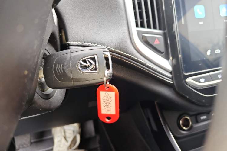 Used Baojun 530 2021 Global Car Anniversary Edition 1.5T Manual Luxury Model 6 Seats Interior 1