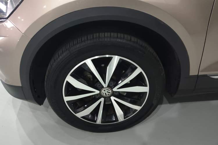 Used Volkswagen T-ROC 2018 280TSI DSG Two-Wheel-Drive Comfort Version China V Standard