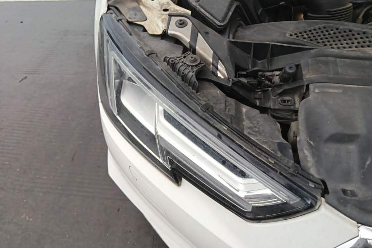 Used Audi A4L 2019 40 TFSI Ambition China VI Right Front Headlight