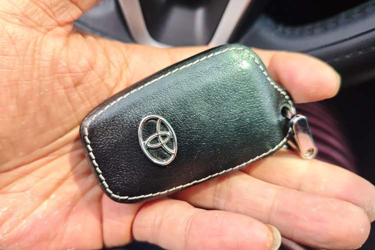 Used Toyota RAV4 2022 2.0L CVT Two-Wheel Drive Fashion Plus Edition Vehicle Key