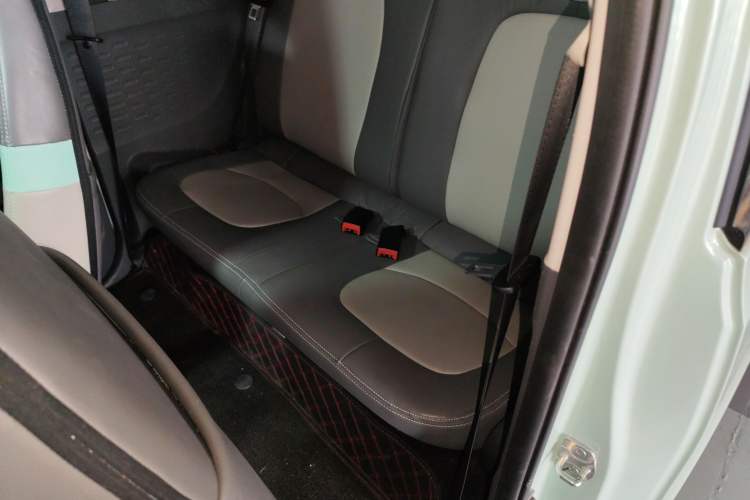 Used Wuling Hongguang MINIEV 2022 Macaron Premium Model – Lithium Iron Phosphate