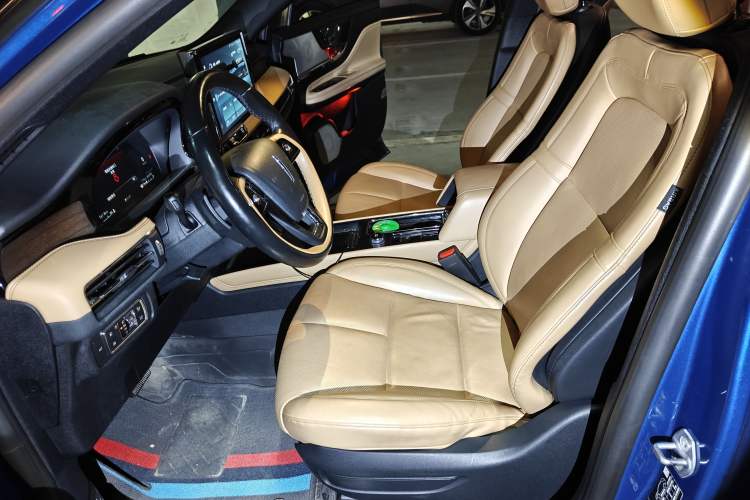 Used Lincoln Corsair 2022 2.0T Two-Wheel Drive Luxury Edition Left Front Seat