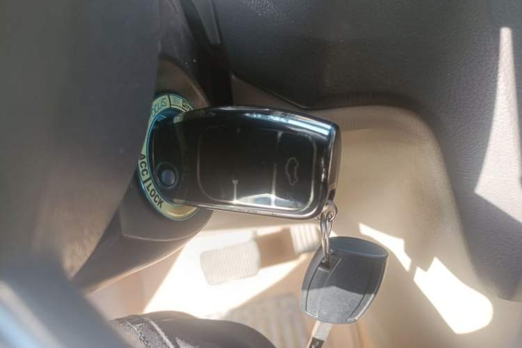 Used Ford Focus 2011 Hatchback 1.8L Automatic Fashion Edition Vehicle Key