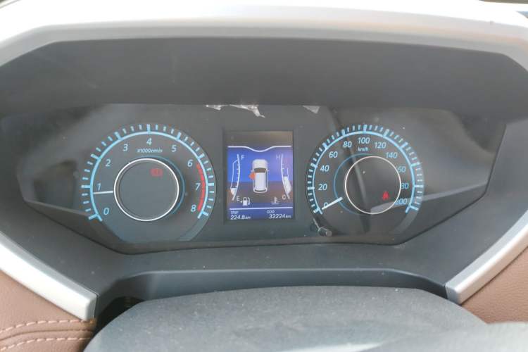 Used BAIC Changhe M70 2017 1.5L manual luxury cabin