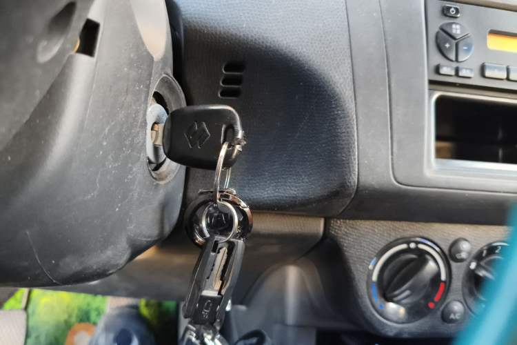 Used Suzuki Swift 2013 1.3L Manual Value Edition