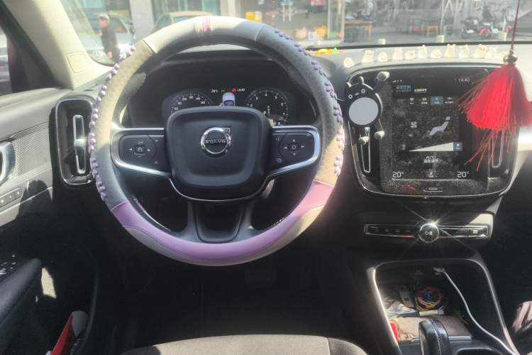Used Volvo XC40 2021 T4 4x4 SmartDrive Fashion Edition Steering Wheel