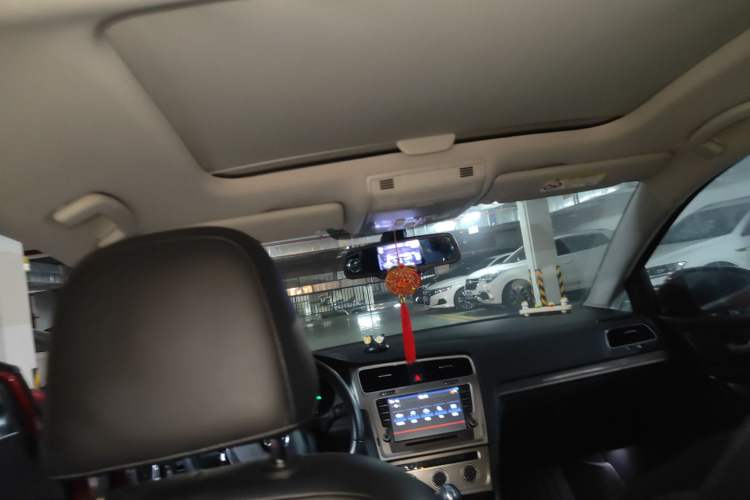 Used Volkswagen Golf 2016 230TSI Automatic Luxury Version
