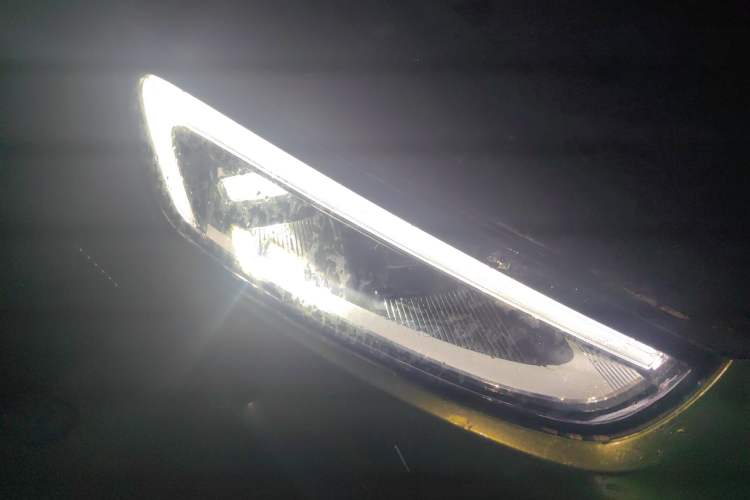 Used Hima AITO M5 2022 Pure Electric Rear-Drive Standard Edition Right Front Headlight