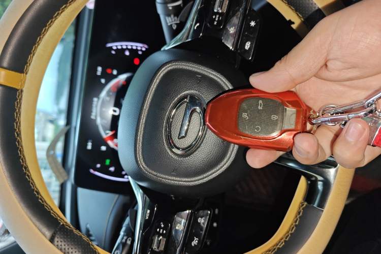 Used GAC Trumpchi EMPOW 2023 270T DCT J15 Version Vehicle Key