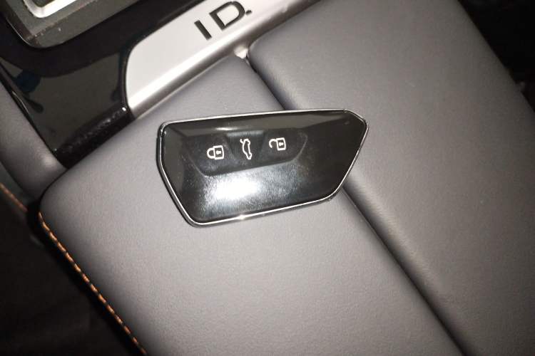 Used Volkswagen ID.7 VIZZION 2024 AIR model
