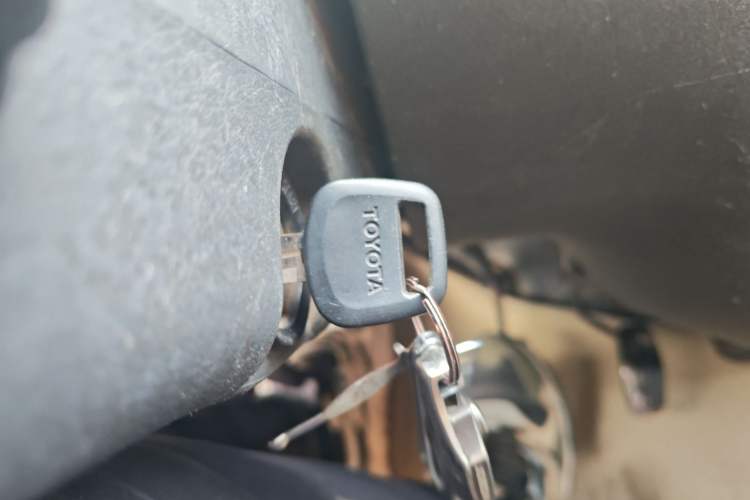 Used Wuling Zhiguang 2010 1.0L New Version Practical Edition with Short Body
