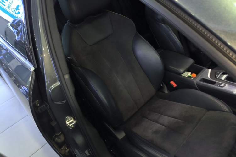 Used Audi A4L 2019 40 TFSI Sporty Version China V