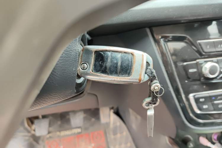 Used Changan Alsvin V7 2016 1.6L Manual LeShang Model China V Standard
