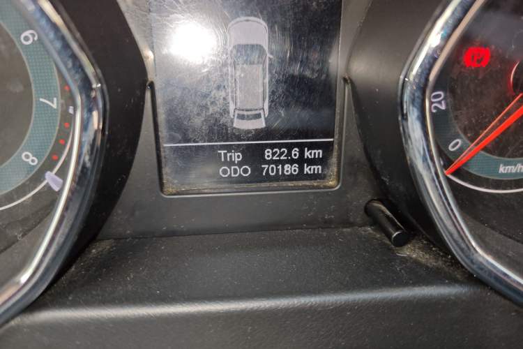 Used Lifan Auto Myway 2016 1.5L Manual Elite Version Odometer Close Up