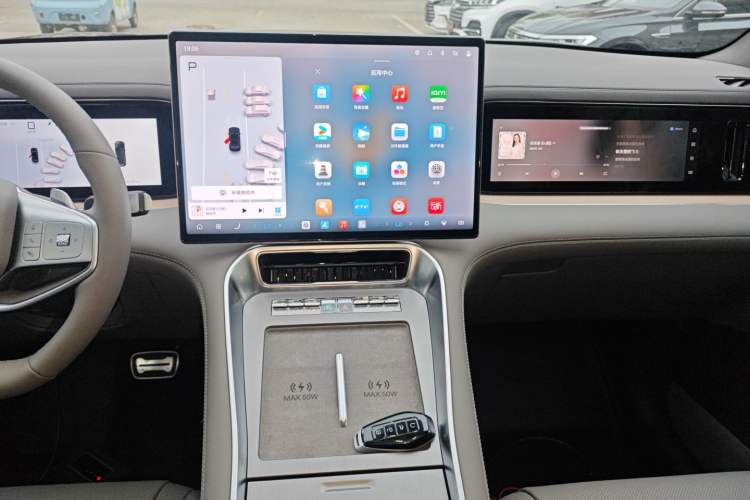 Used Denza N8L 2025 Model Zunrong Model Audio And AC Panel