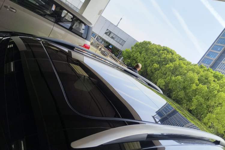 Used Volkswagen Tiguan 2016 300TSI Automatic Two-Wheel Drive Luxury Edition Roof