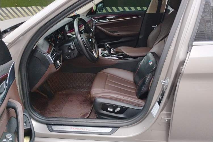 Used BMW 5 Series 2019 Facelifted 525Li Luxury Package
