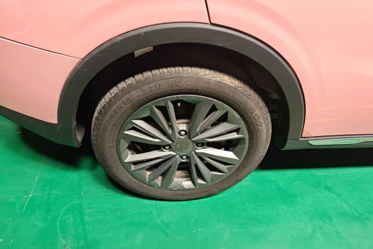 Used NETA V 2022 Chao 400 Lite Pink Custom Edition Right Rear Wheel Hub